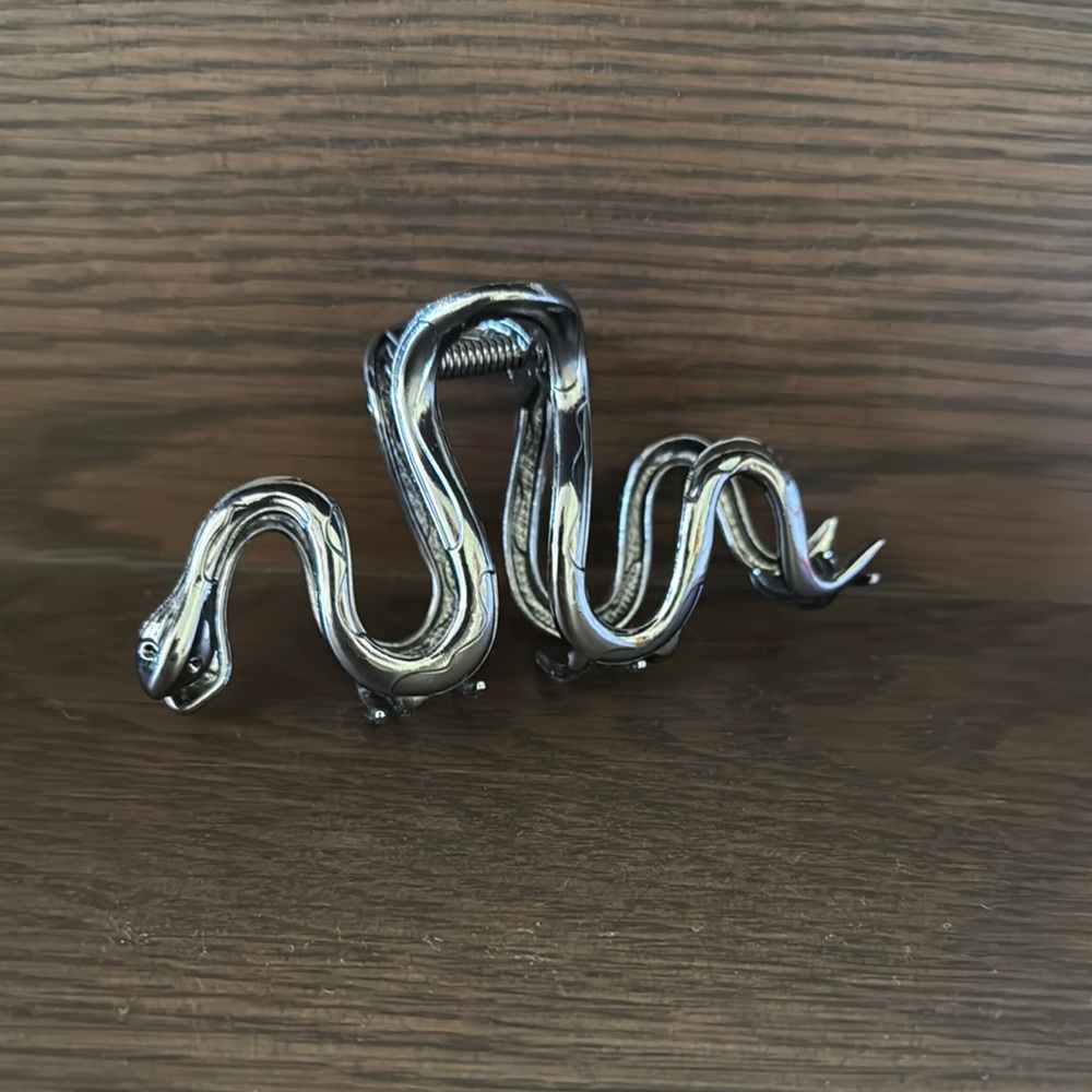 Silver Snake Claw Clip
